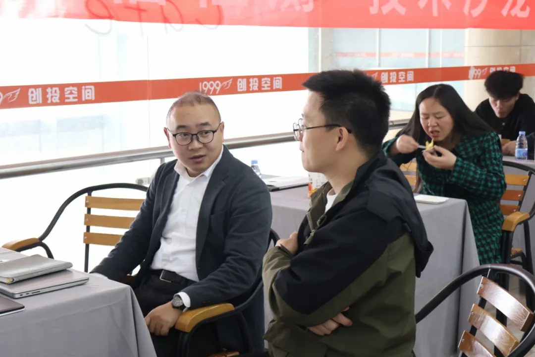/ueditor/image/20251201/1764571661728942/b986239456ec90301eb7538b6c4da871.jpg 美信檢測電子元器件失效分析技術沙龍